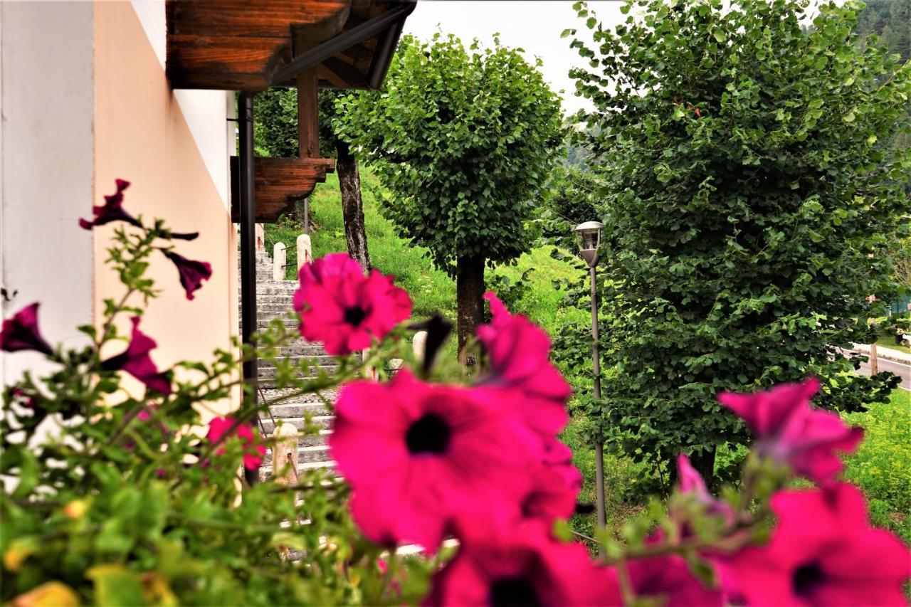 Hotel Baldo Ferrara di Monte Baldo 外观 照片
